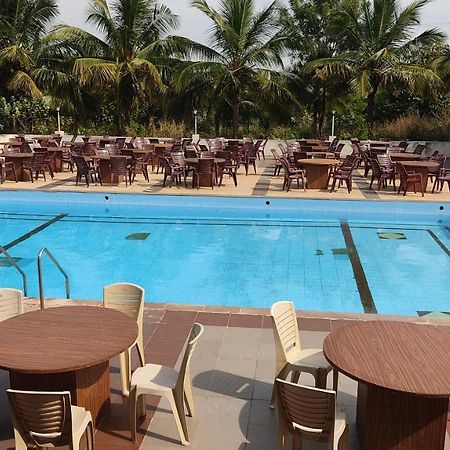 Kanthi Resorts Badami Bāgalkot Exteriör bild