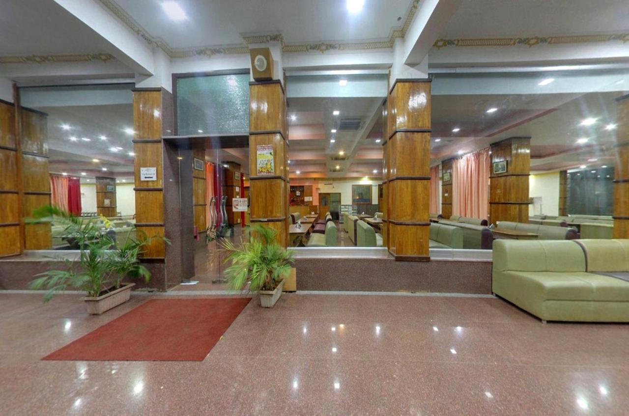 Kanthi Resorts Badami Bāgalkot Exteriör bild