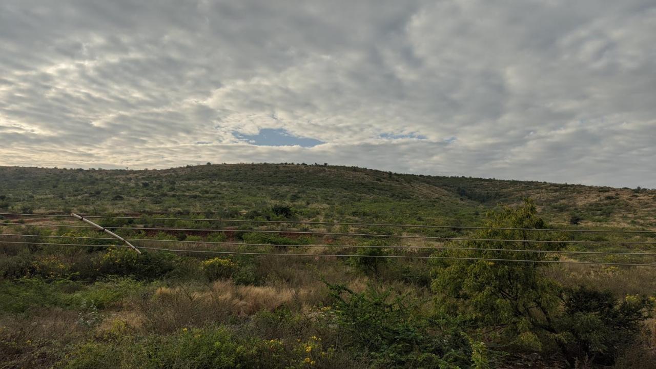 Kanthi Resorts Badami Bāgalkot Exteriör bild