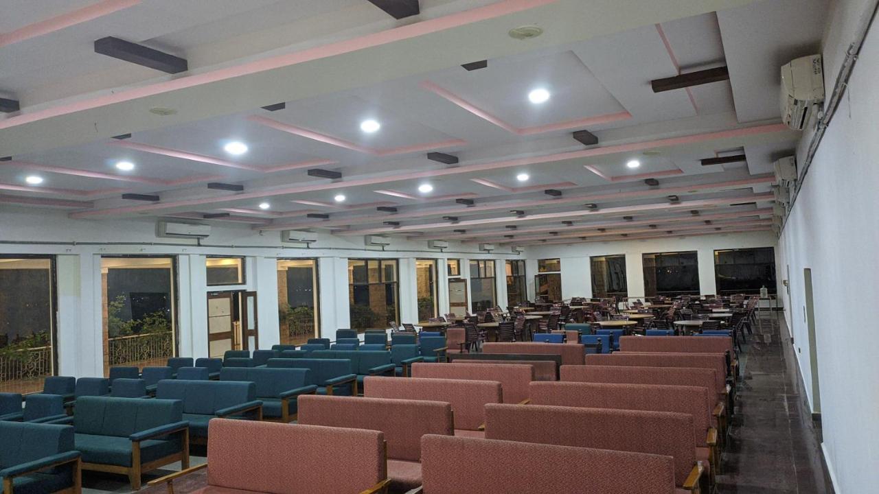 Kanthi Resorts Badami Bāgalkot Exteriör bild