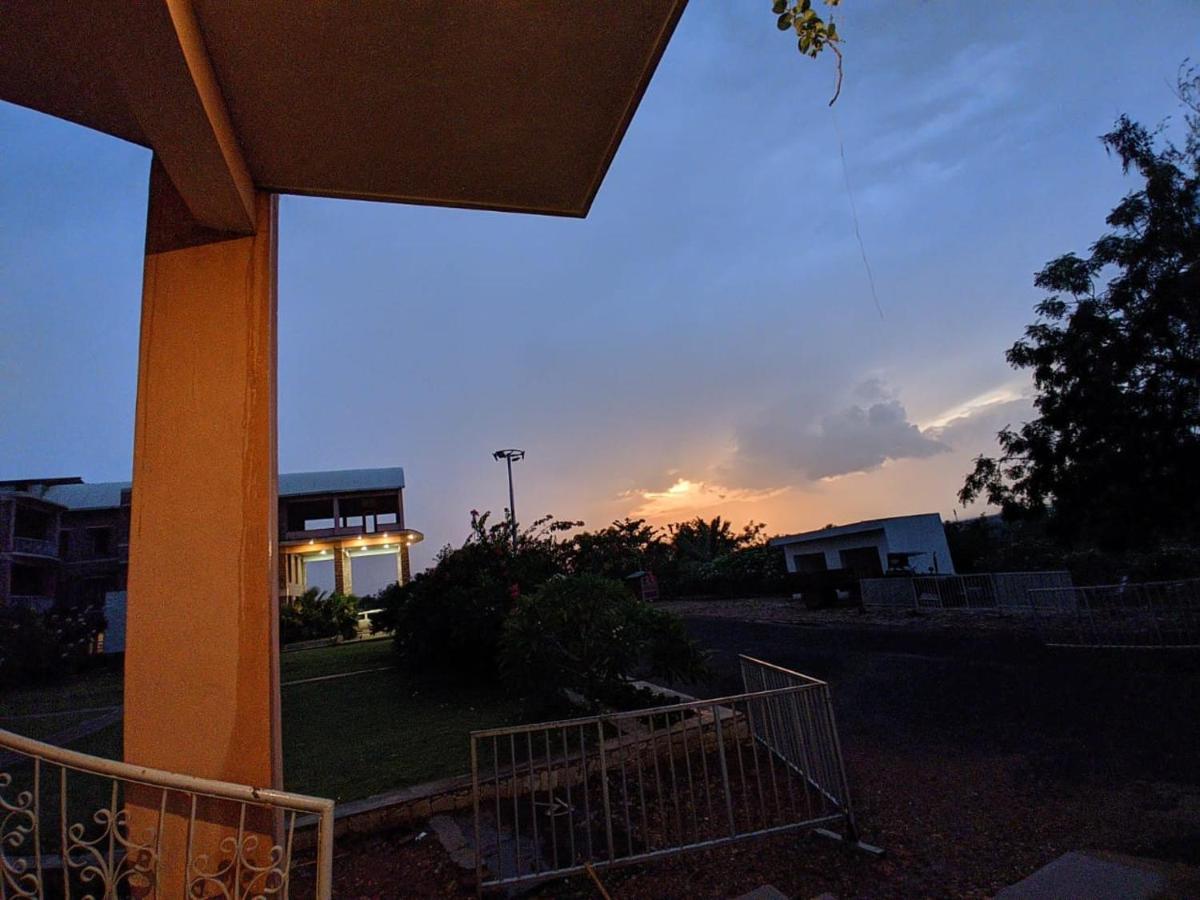 Kanthi Resorts Badami Bāgalkot Exteriör bild